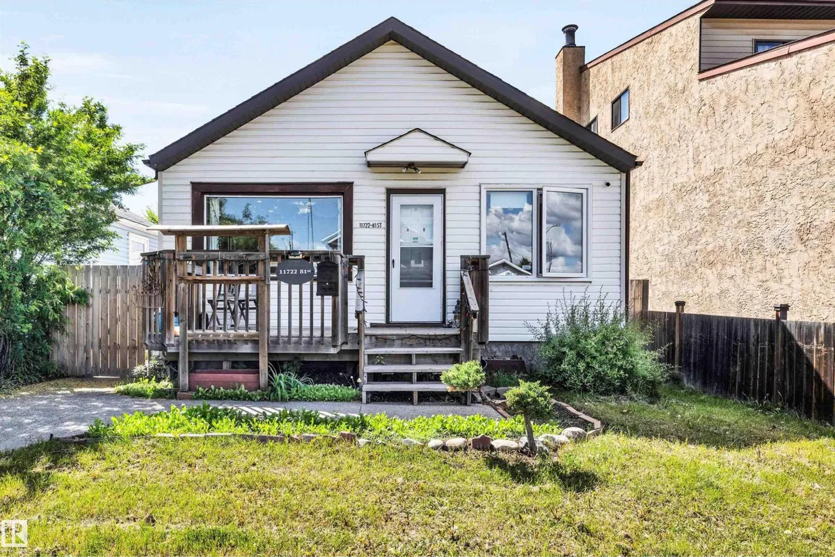 11722 81 ST NW exterior
