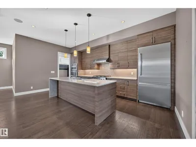 14606 95 AV NW photo 20
