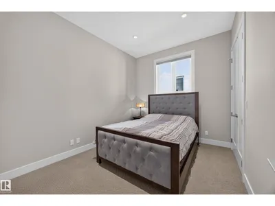 14606 95 AV NW photo 29