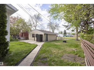 13716 115 AV NW photo 25
