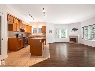 #101 8931 156 ST NW photo 28