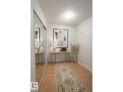 #226 10511 42 AV NW photo 4