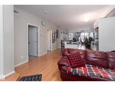 #104 11933 106 AV NW photo 5