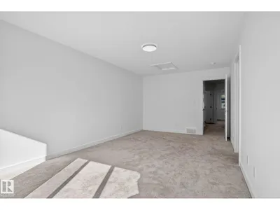 #35 2710 66 ST SW photo 27