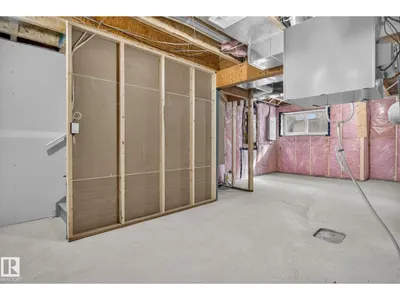 #35 2710 66 ST SW photo 39