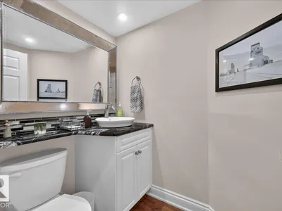30 ST GEORGE'S CR NW photo 23