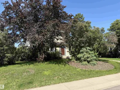 8812 146 ST NW photo 6