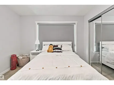 19611 28 AV NW photo 20
