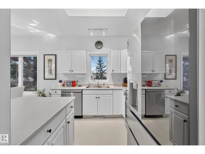 #58 10 BLACKBURN DR W SW photo 14