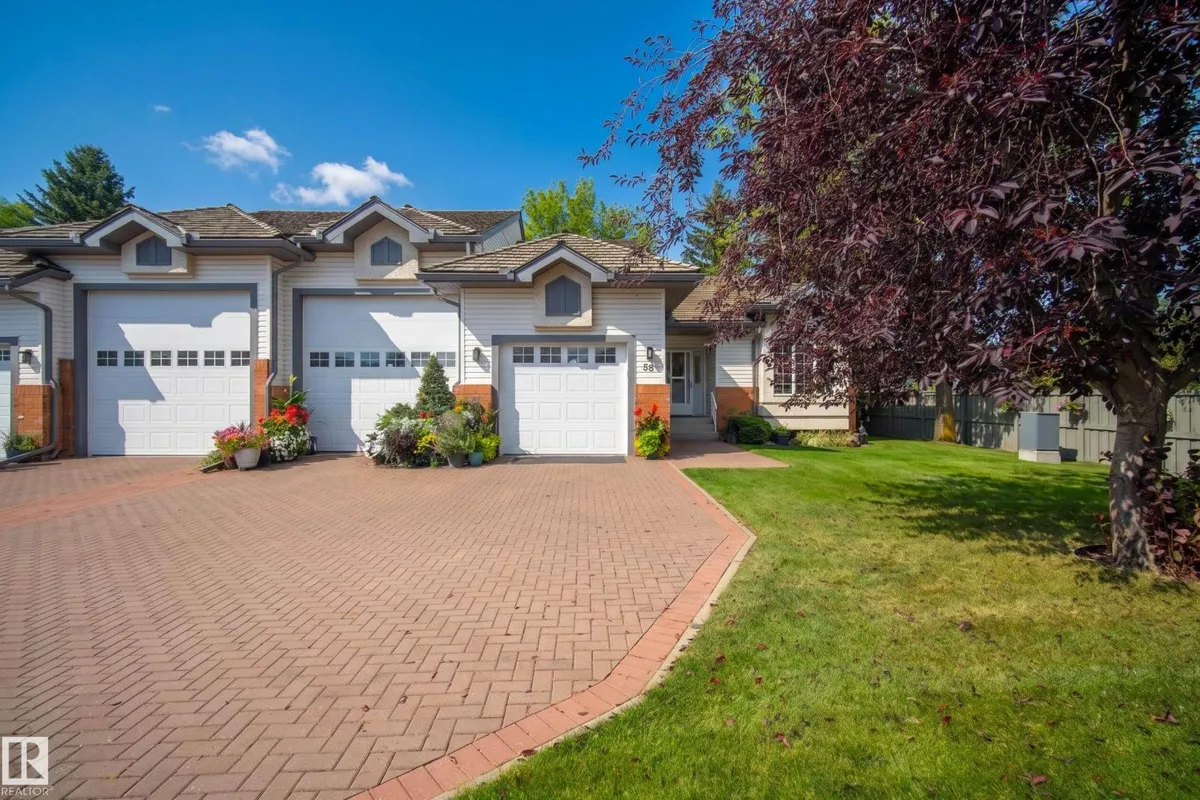 #58 10 BLACKBURN DR W SW exterior