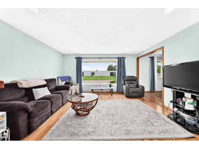 7312 DELWOOD RD NW, Edmonton
