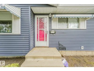8712 137 AV NW photo 52