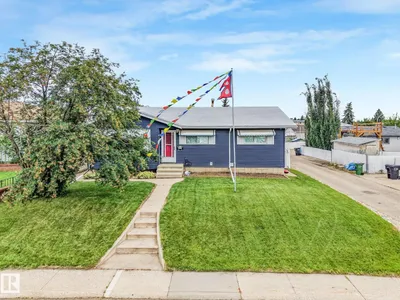 8712 137 AV NW photo 58