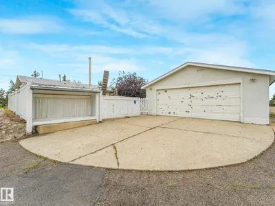 8712 137 AV NW photo 55