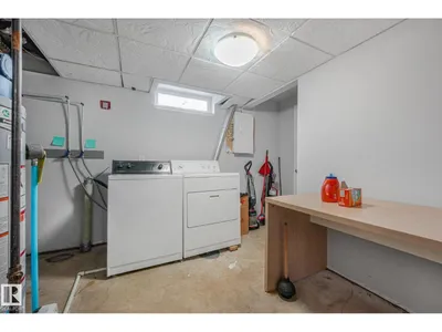 8712 137 AV NW photo 51