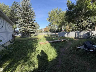 12245 81 ST NW photo 9