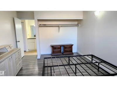 #109 18204 93 AV NW photo 30