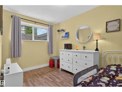 1594 69 Street NW NW photo 28