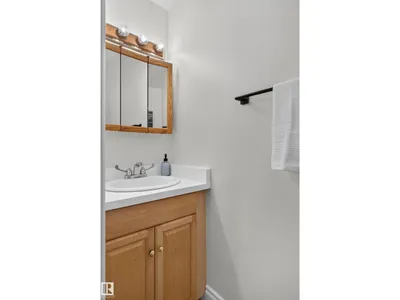 1594 69 Street NW NW photo 22