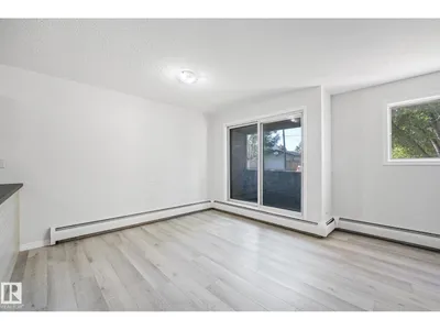#101 7915 112 AV NW photo 11