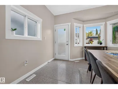14422 104 AV NW photo 17