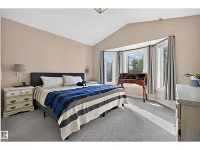 14422 104 AV NW photo 24