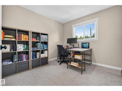 14422 104 AV NW photo 31