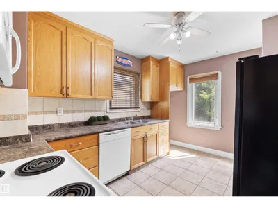 10607 73 AVE NW photo 10