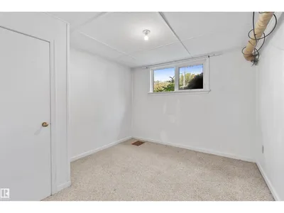10607 73 AVE NW photo 19