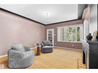 10607 73 AVE NW photo 8