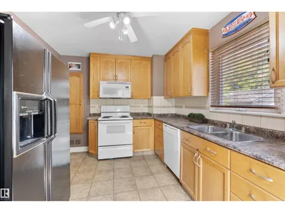 10607 73 AVE NW photo 9