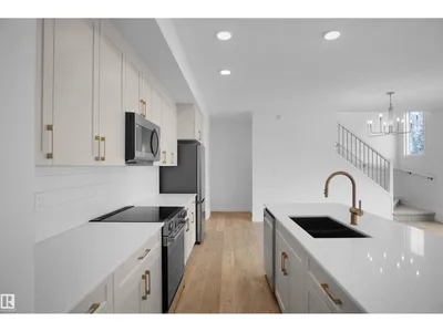#19 19904 31 AV NW photo 14