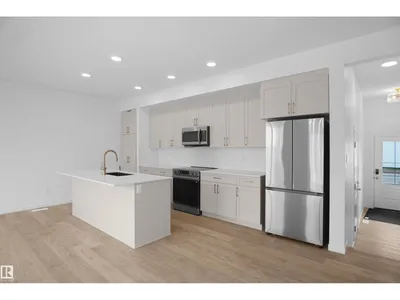 #19 19904 31 AV NW photo 9