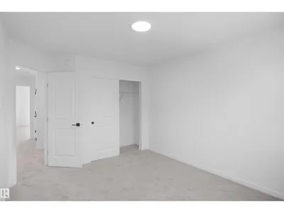 #20 19904 31 AV NW photo 27