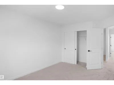 #20 19904 31 AV NW photo 29