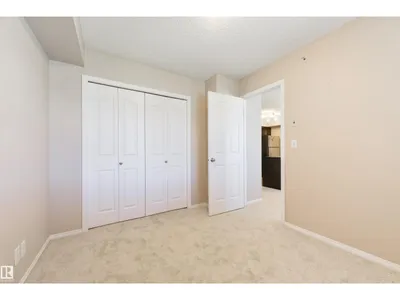 #409 12035 22 AV SW photo 21
