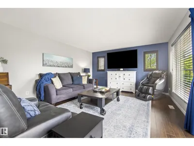 75 CHARLTON CR photo 17
