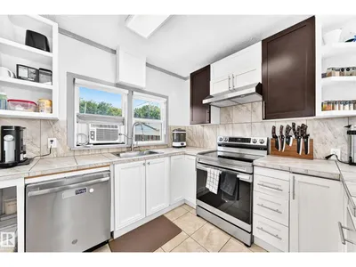 12253 94 ST NW photo 7