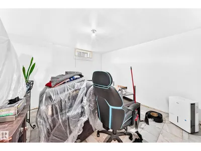 12253 94 ST NW photo 30