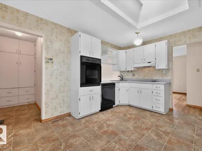 15128 88 ST NW photo 17