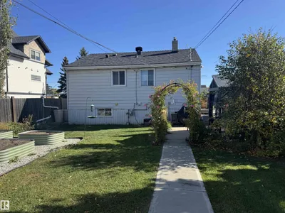 9246 154 ST NW photo 10