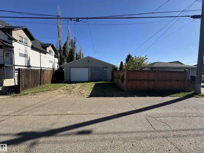 9246 154 ST NW photo 12