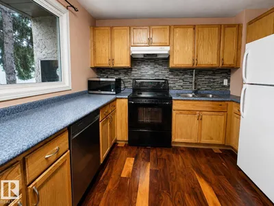 1704 37 ST NW photo 8