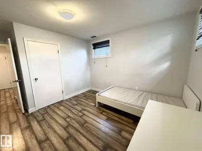 10840 74 AV NW NW photo 23