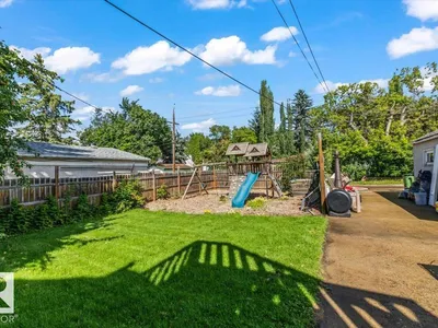 11429 64 ST NW photo 48