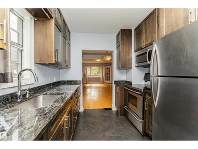 10918 84 AV NW photo 13