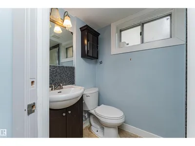 10918 84 AV NW photo 31