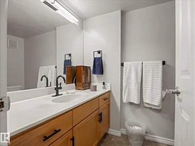 #304 11511 130 ST NW photo 17