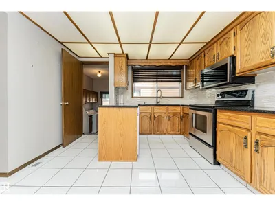 15903 111 ST NW photo 14