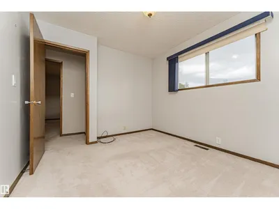 15903 111 ST NW photo 24